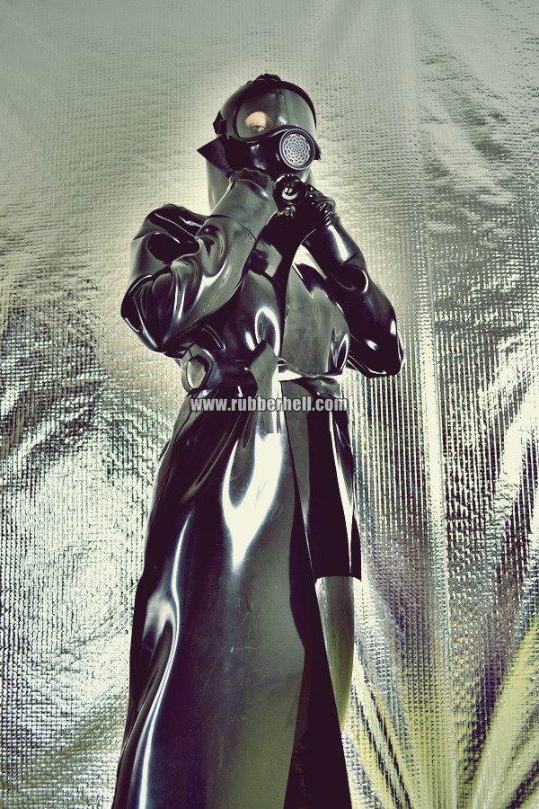 heavy-rubber-coat-and-gasmask-rubberhell